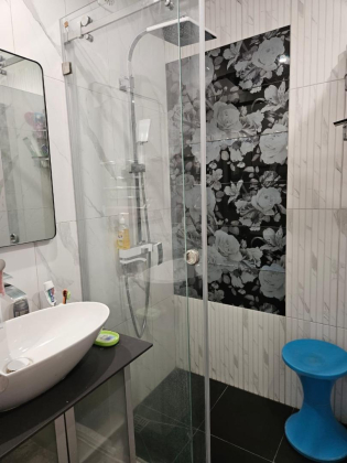 3 кв.кв 78 кв.м р-н ККБ № 1