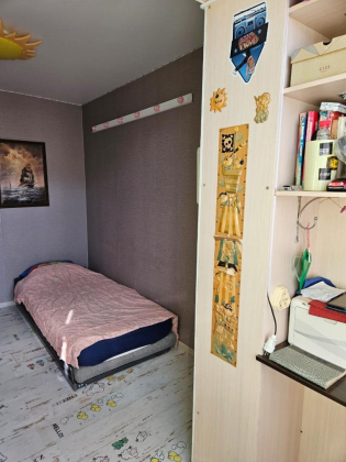 3 кв.кв 78 кв.м р-н ККБ № 1