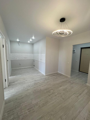 Мини 2-к квартира в ЖК Россинский парк