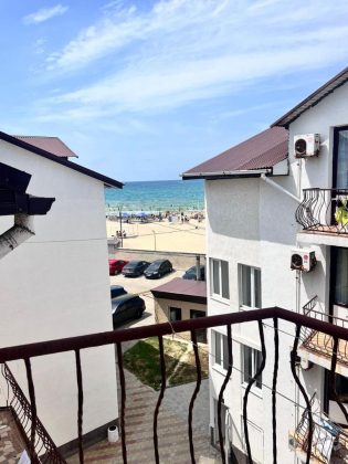 2-х комнатные Апартаменты на берегу Ч...